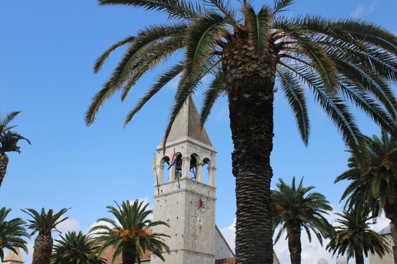 Apartments Villa Macola Trogir Bagian luar foto