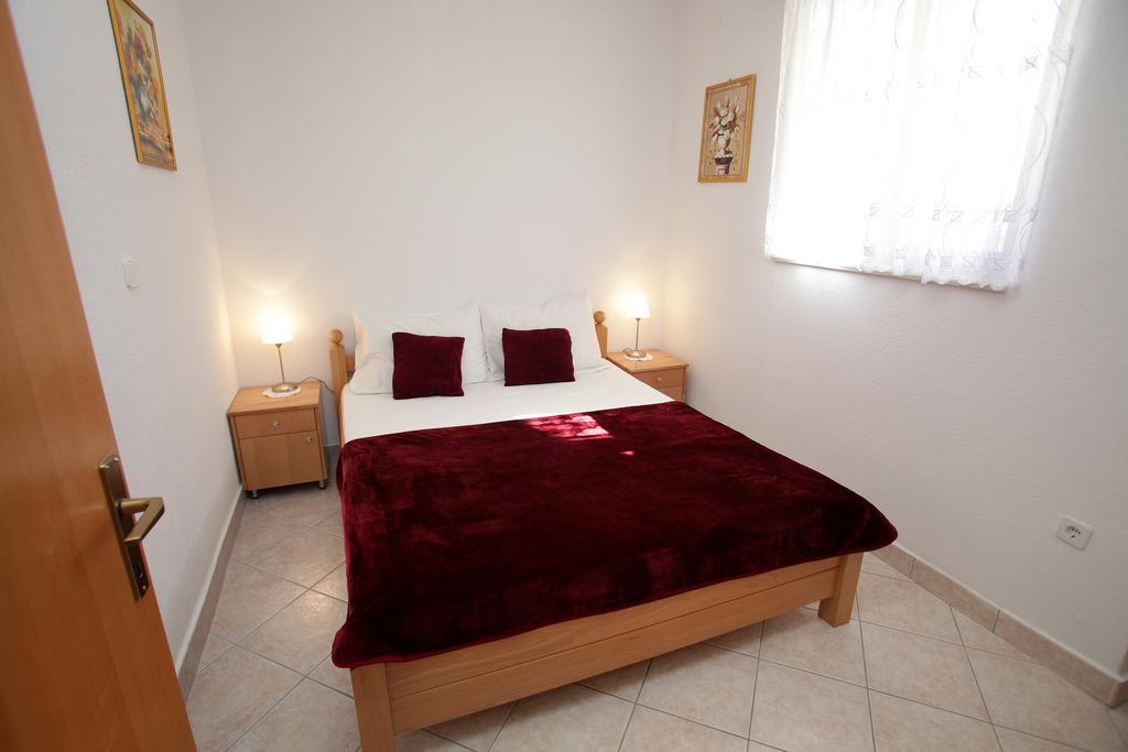 Apartments Villa Macola Trogir Bagian luar foto
