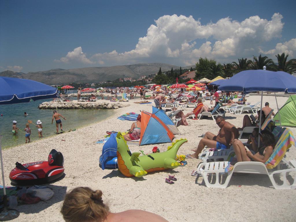 Apartments Villa Macola Trogir Bagian luar foto