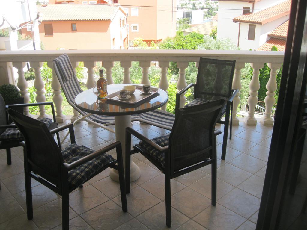 Apartments Villa Macola Trogir Bagian luar foto