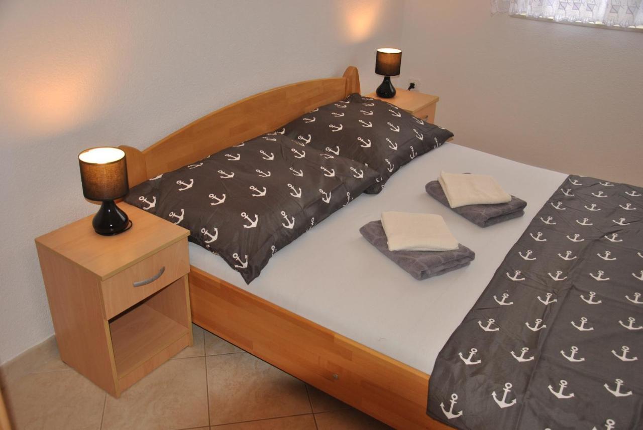 Apartments Villa Macola Trogir Bagian luar foto